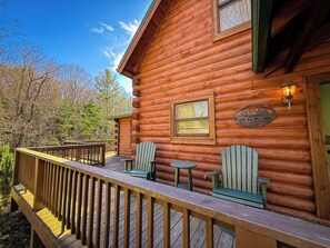 Terrace/patio - MEMORIAL DAY AVAIL Dream Mtn Lodge - 5BR/4BA w/Hot Tub, Pool Table, & WiFi! (Grassy Creek)