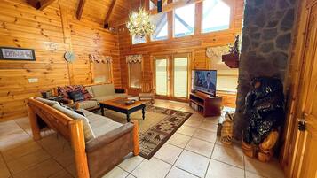 Smart TV, fireplace, video games, table tennis