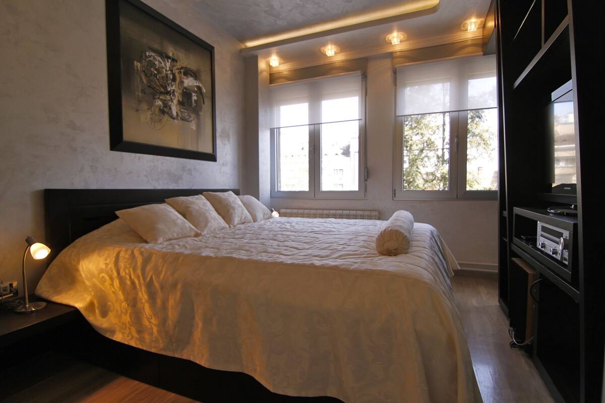 Monolocale Luxury | 1 camera, ferro/asse da stiro, Wi-Fi gratuito, lenzuola