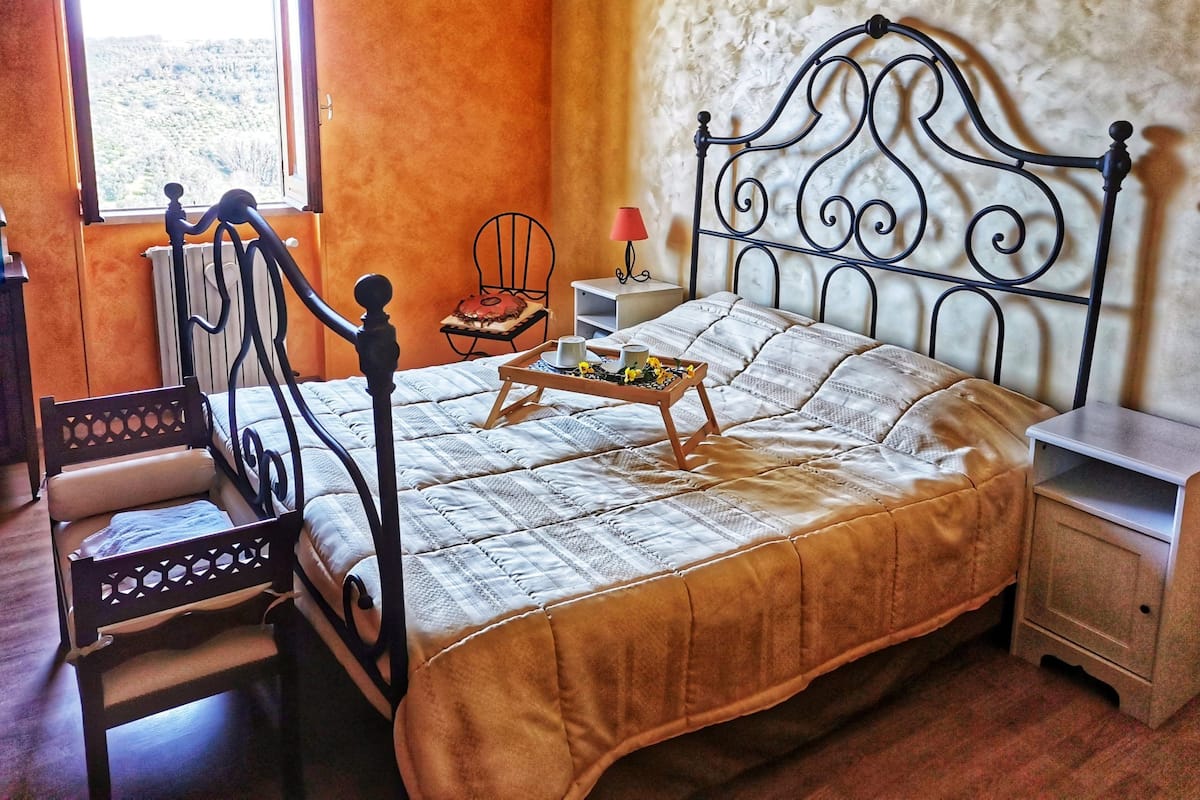 Family Room | 1 bedroom, free WiFi, bed sheets