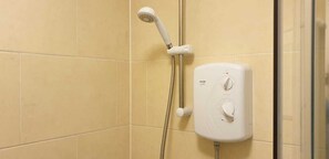 Studio | Bathroom shower - Cromwell Studio (Cambridge)