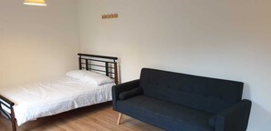 Studio | Free WiFi, bed sheets - Cromwell Studio (Cambridge)