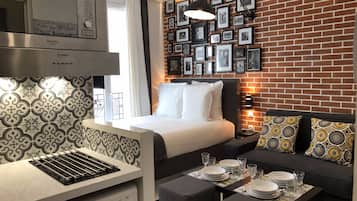 Estudio (103) | Decoración personalizada, escritorio y espacio para trabajar con laptop