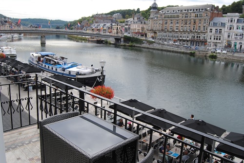 L'Inattendu sur la Croisette Dinant Centre