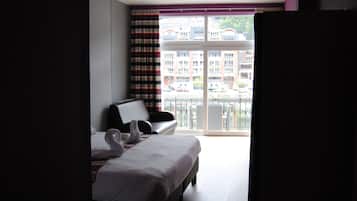 Habitación de lujo | 2 dormitorios, ropa de cama de alta calidad, minibar
