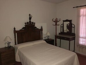 6 chambres, fer et planche Ă repasser, Wi-Fi, draps fournis