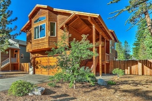 Exterior - Come play in the mountains, ski, bike, hike! (South Lake Tahoe)