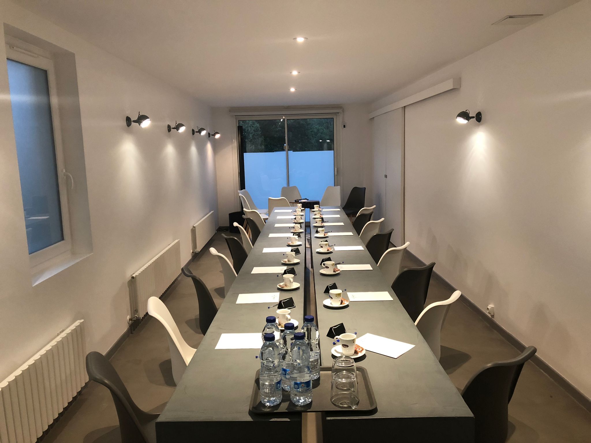 Meeting facility