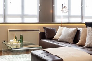 Living area - Luxurious Lawrence House Serviced Apartment (London)