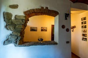 Interni