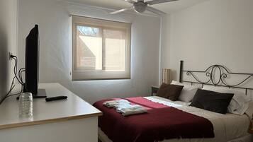 Habitación clásica con 1 cama doble o 2 individuales | Caja fuerte, wifi gratis, ropa de cama