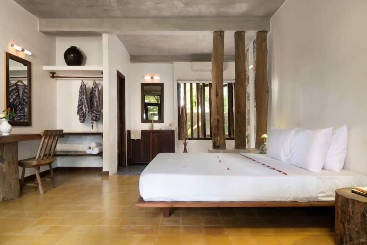 Pillow-top beds, desk, laptop workspace, blackout curtains