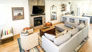 TV connectée, cheminée