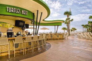 Bar (on property) - Life is a BEACH enjoy the WAVES! (Daytona Beach)