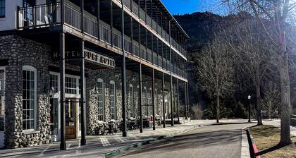 Downtown BV Retreat _311_ Steps to Main & River