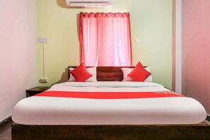 Deluxe Double Room | Free WiFi, bed sheets - Oyo 43512 Bijaya Palace (Bhubaneshwar)