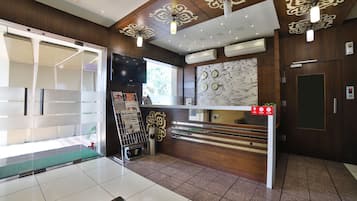 Quầy tiếp tân