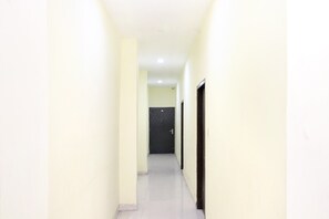 Lobby - OYO 27650 Gian Residency (Amritsar)