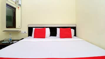 Basic Double Room | Free WiFi, bed sheets