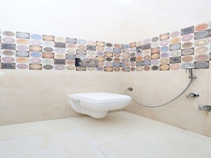 Double or Twin Room | Bathroom | Free toiletries, towels - OYO 42965 Hotel The Marvellous (Jhansi)