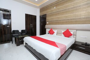 Double or Twin Room - OYO 42965 Hotel The Marvellous (Jhansi)
