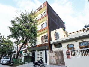 Exterior - OYO 29022 Golden Imperial (Greater Noida)