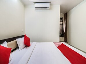 Double or Twin Room | Bed sheets - OYO 29000 SRK Inn (Visakhapatnam)
