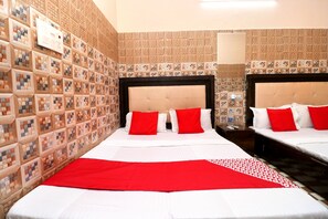 Bed sheets - OYO 35497 Hotel Kapoor Residency (Amritsar)