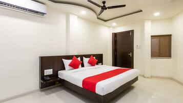 Free WiFi, bed sheets