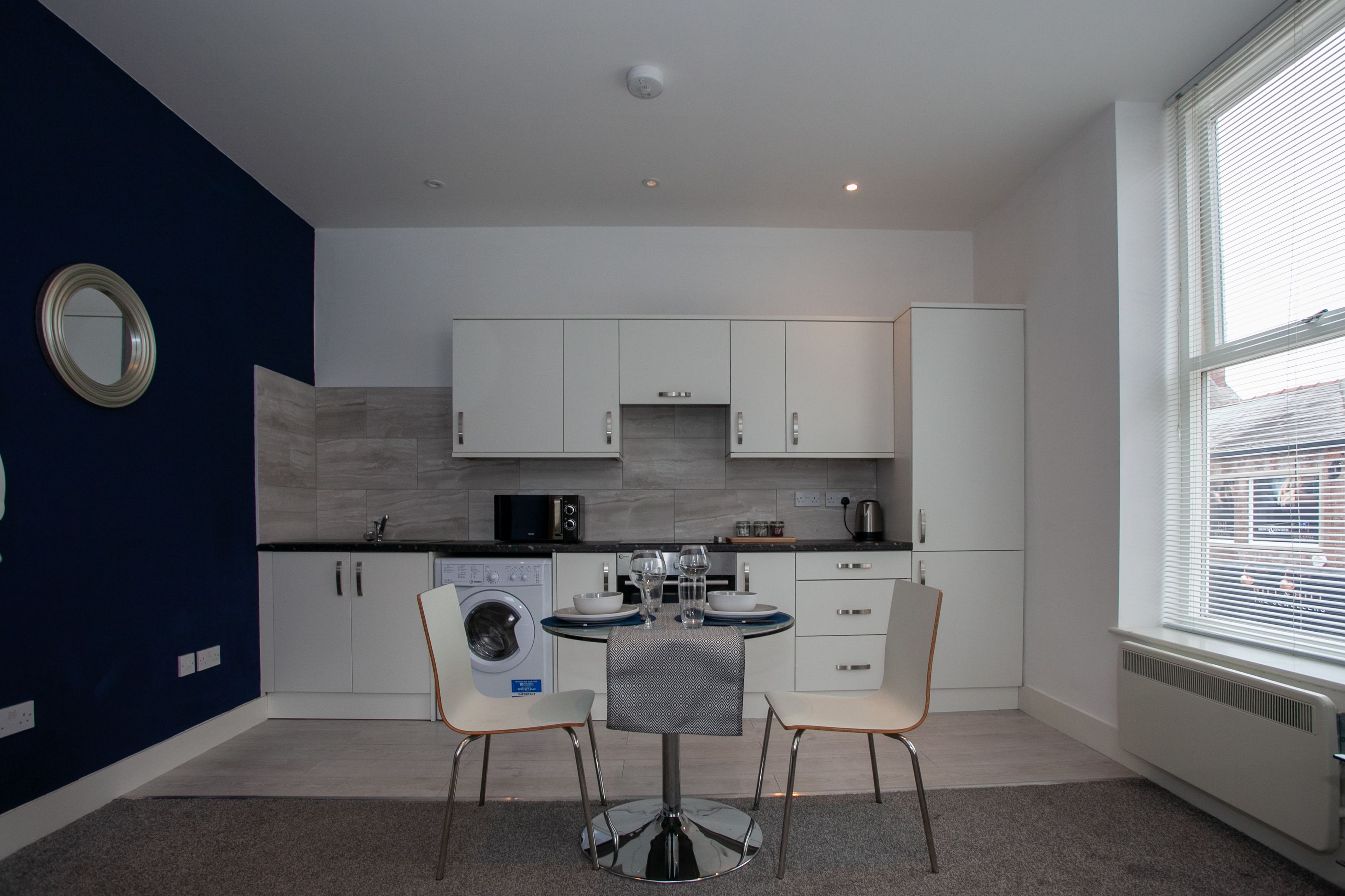 Deluxe Apartment | Private kitchen | Microwave, oven, stovetop, dishwasher