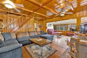 Living area - Camp Wood #422 (Big Bear Lake)