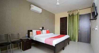 OYO 37658 King Palace