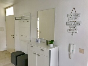 Comfort Apartment, 3 Bedrooms | Living area - Apartment Gapp (Mutlangen)