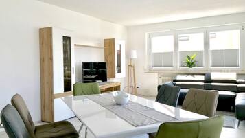 Comfort-Apartment, 3 Schlafzimmer | Wohnbereich