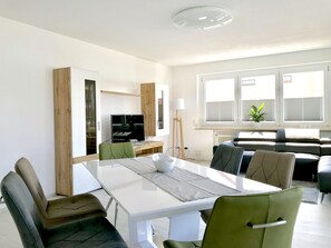 Departamento Confort, 3 habitaciones | Área de sala de estar