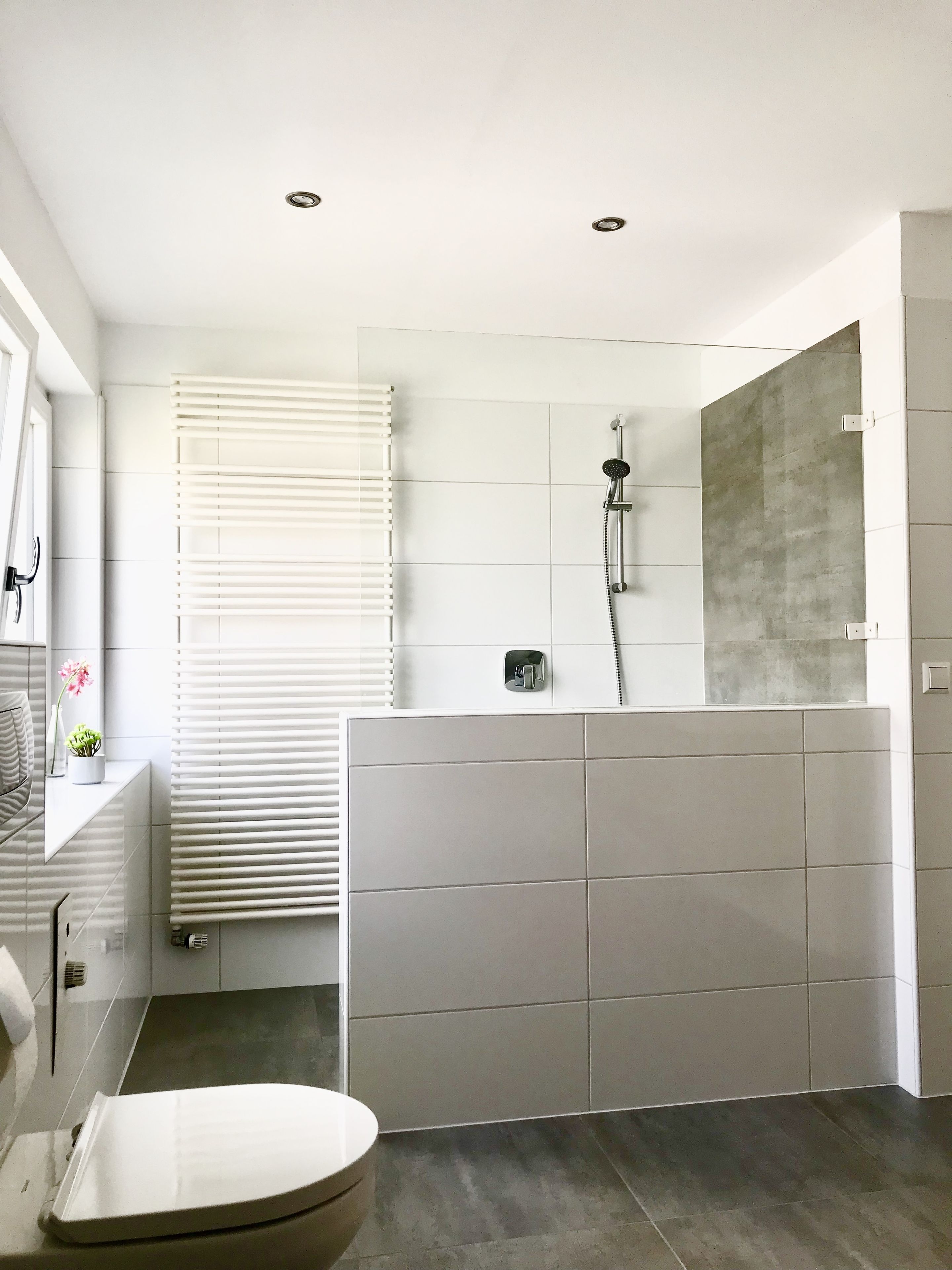 Apartemen Comfort, 2 kamar tidur, Bebas Asap Rokok | Kamar mandi | Shower dan handuk
