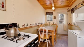 House, Multiple Beds, Hot Tub, Mountain View (557) | Private kitchen | Coffee/tea maker