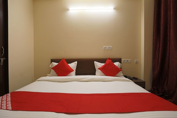 Double or Twin Room | Bed sheets - OYO 45288 Hotel 2 Yaars (New Delhi)