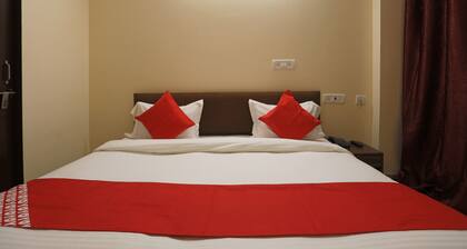 OYO 45288 Hotel 2 Yaars