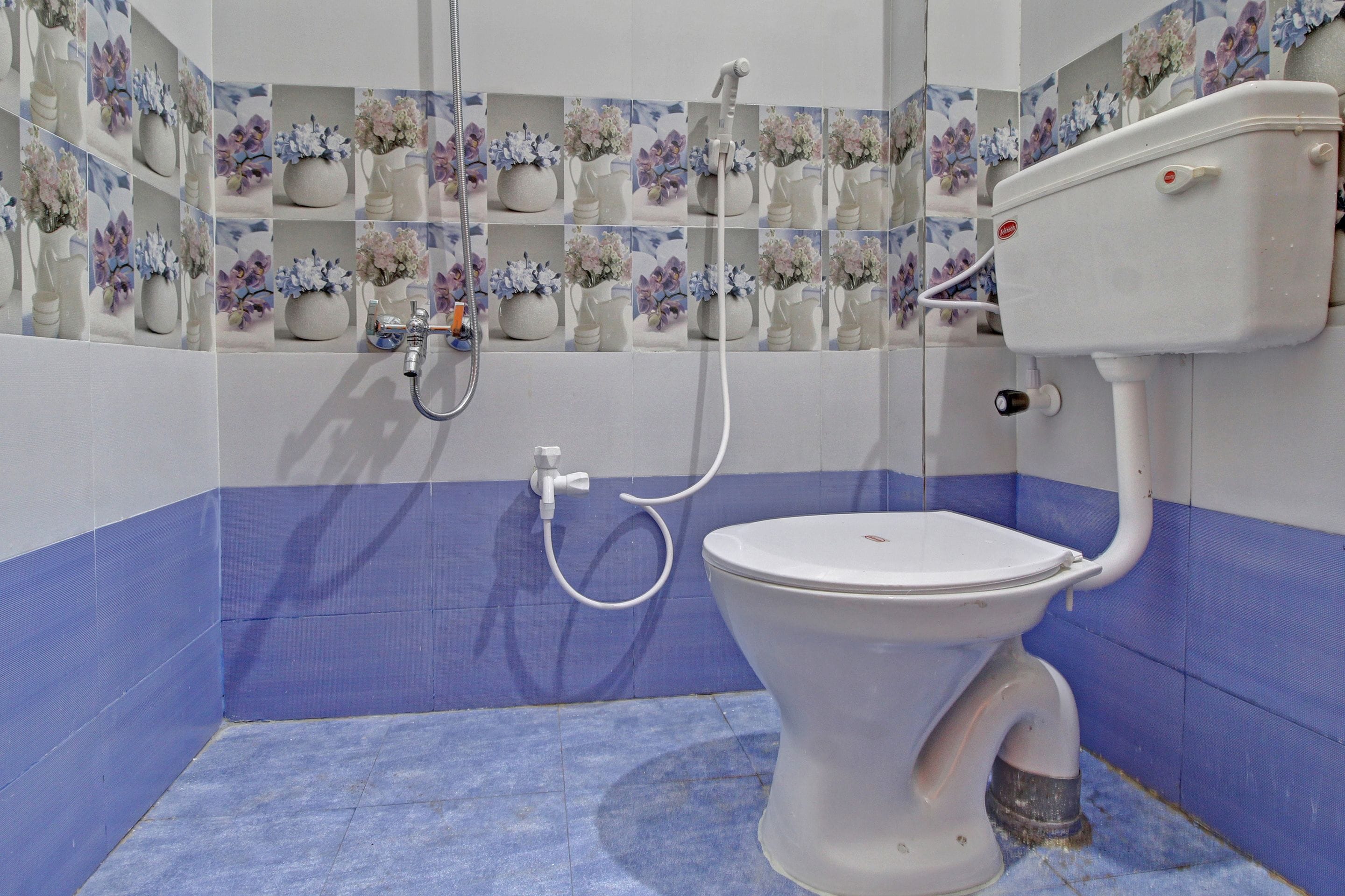 double or twin room | bathroom | free toiletries, towels