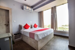 Classic Double Room | Laptop workspace, bed sheets - OYO 35374 Hotel Kanchan Residency (Kota)