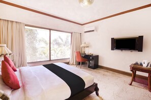 Double or Twin Room - Capital O 44162 Royal Palms Hotel - Rose Collection (Mumbai)