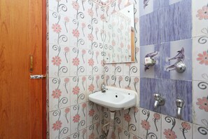 Free toiletries, towels