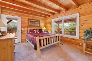 House, Multiple Beds, Hot Tub, Mountain View (589) | 3 bedrooms, individually decorated, individually furnished, bed sheets