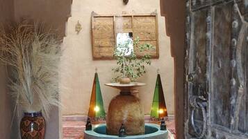 تجهيزات دش، دُش غزير، مناشف