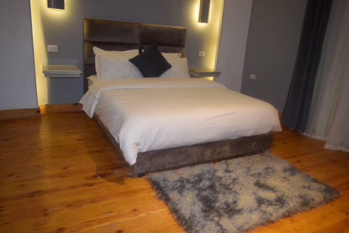Apartment, 4 Schlafzimmer | Verdunkelungsvorhänge