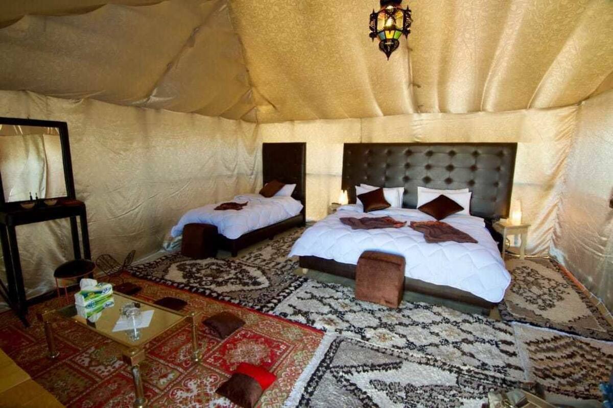Tent | Geluiddichte muren, gratis wifi, beddengoed