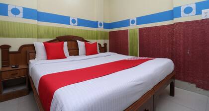 OYO 30100 Lucky Guest House