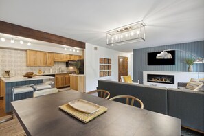 Dining - Lazy Turtle VACA 1st Floor Rental - Amelia Island....2nd Fl is Lazy Turtle Too (Fernandina Beach)