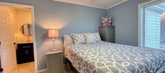 Spacious Pet Friendly Home w/Game & Exercise Room